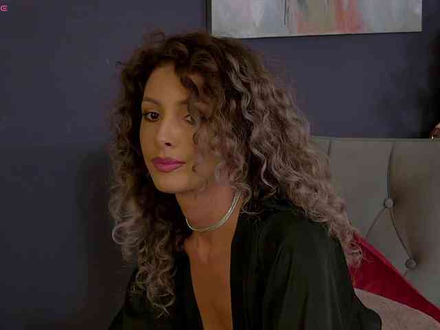 YasmineAlStar webcam