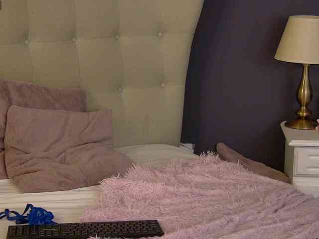 YasmineAlStar webcam