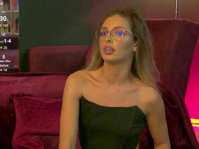 YasmineAlStar