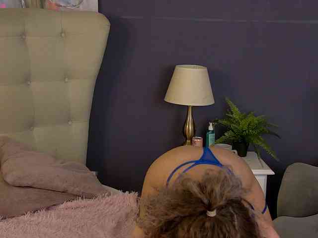 YasmineAlStar webcam