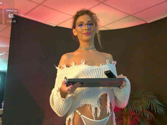 YasmineAlStar