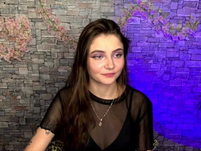 mayrollins live cam on BongaCams