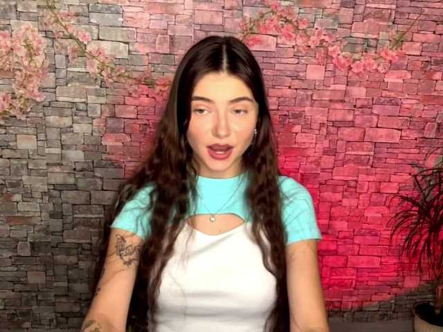 mayrollins live cam on BongaCams