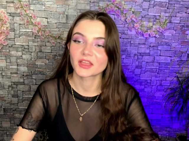 mayrollins live cam on BongaCams