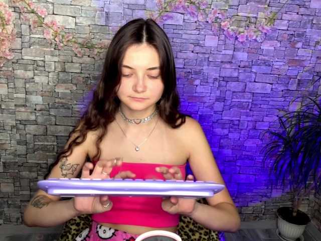 mayrollins live cam on BongaCams