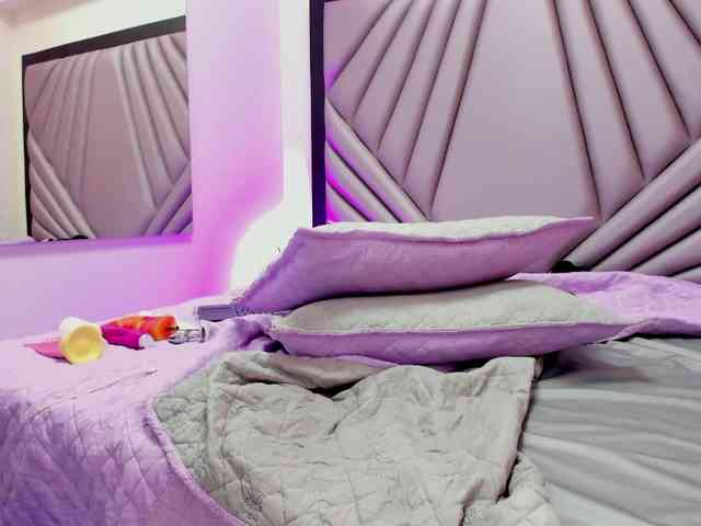 dulce-34 Live Webcam on BongaCams