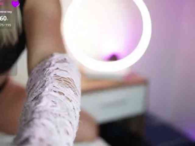 Lola_Bunny69 webcam