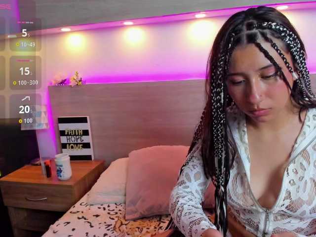 selene-rushee live cam on BongaCams