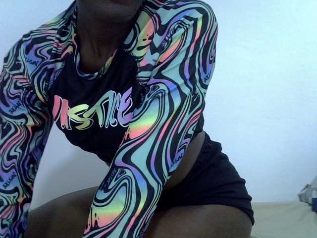 sexydiva2 live cam on BongaCams