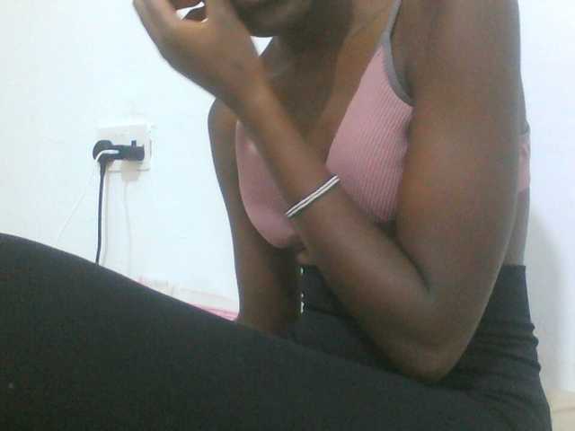 sexydiva2 live cam on BongaCams
