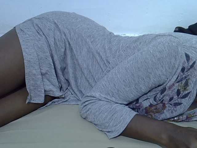 sexydiva2 live cam on BongaCams