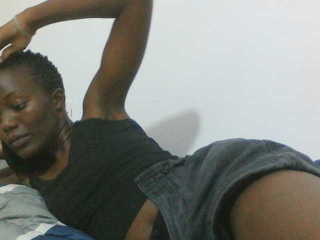 sexydiva2 live cam on BongaCams