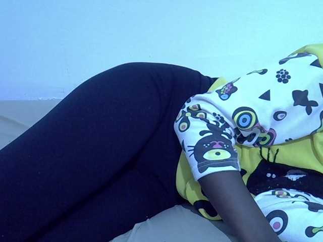 sexydiva2 live cam on BongaCams