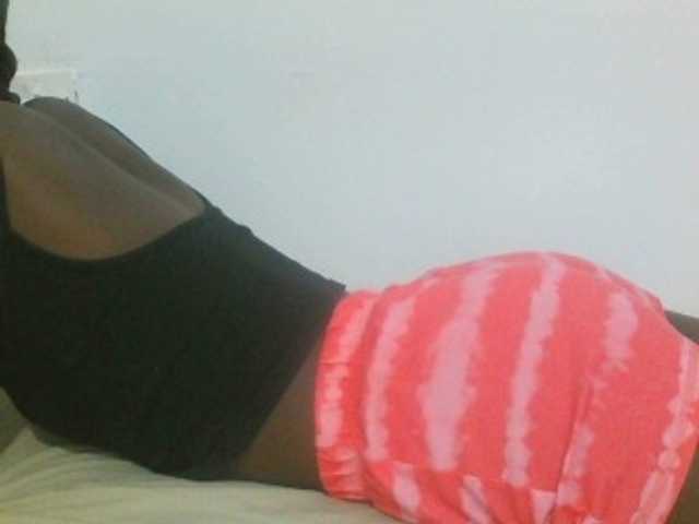 le modèle sexydiva2 est en webcam porno dans un show sur le site bongacams, il possède les tags suivants: Ebony,Brunette,Trimmed