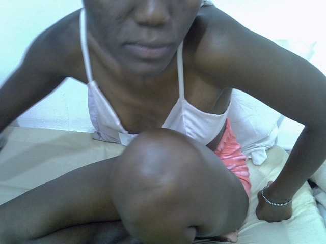sexydiva2 live cam on BongaCams