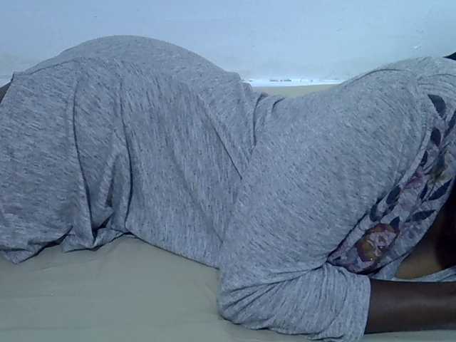 sexydiva2 live cam on BongaCams