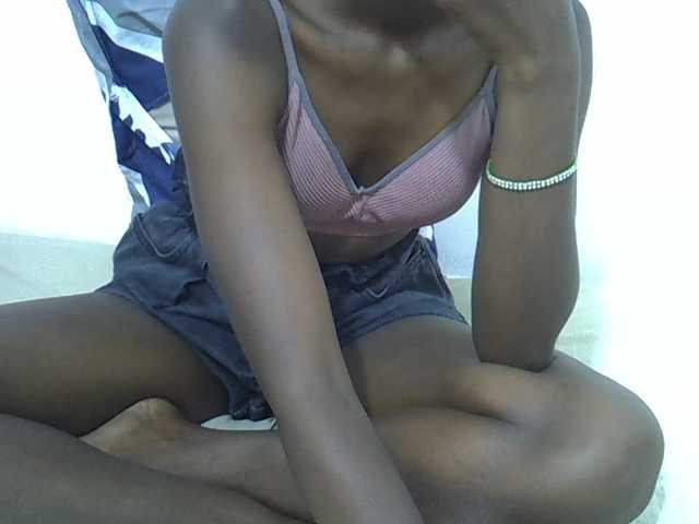 sexydiva2 live cam on BongaCams