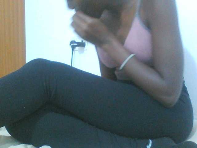 sexydiva2 live cam on BongaCams