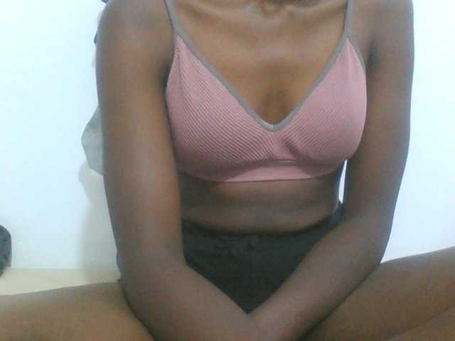 sexydiva2 live cam on BongaCams