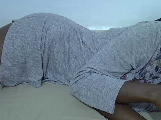 sexydiva2 live webcam show