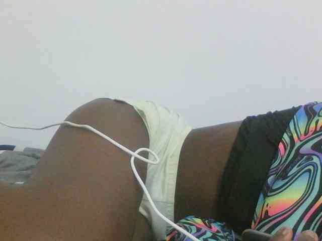 sexydiva2 webcam