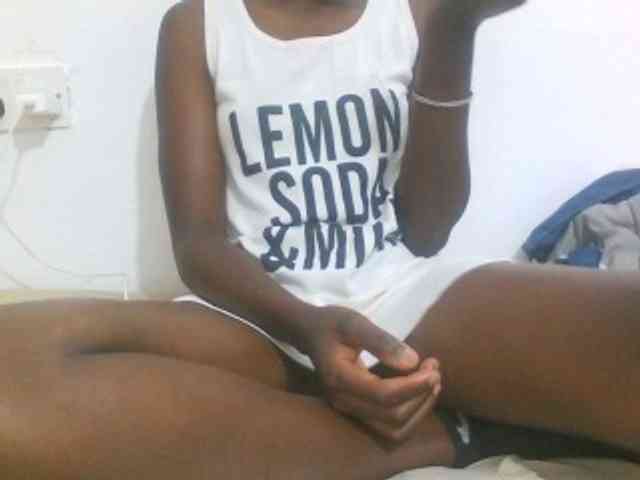 sexydiva2 webcam