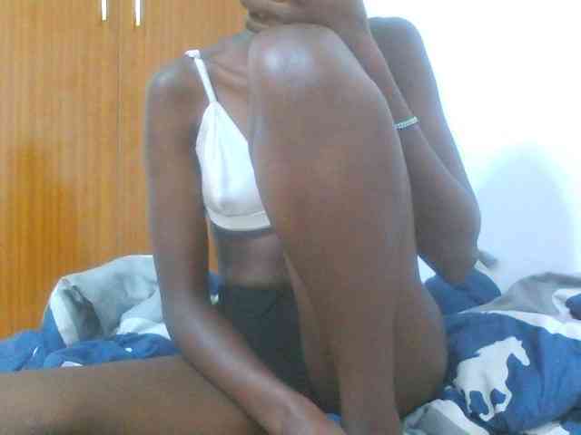 sexydiva2 webcam