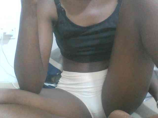 sexydiva2 webcam