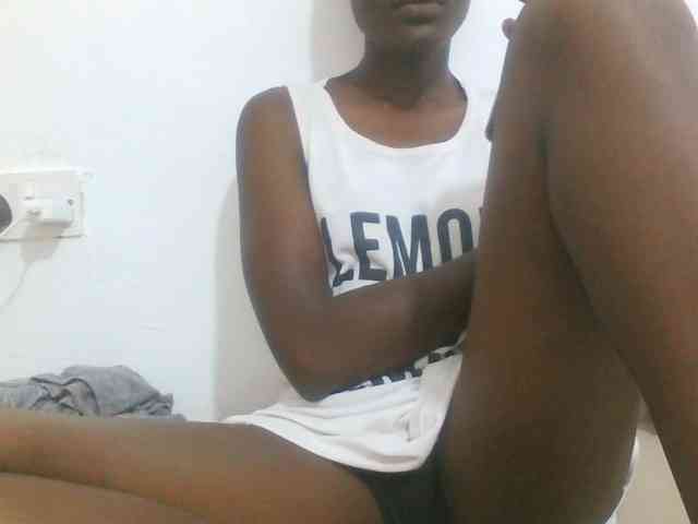 sexydiva2 webcam