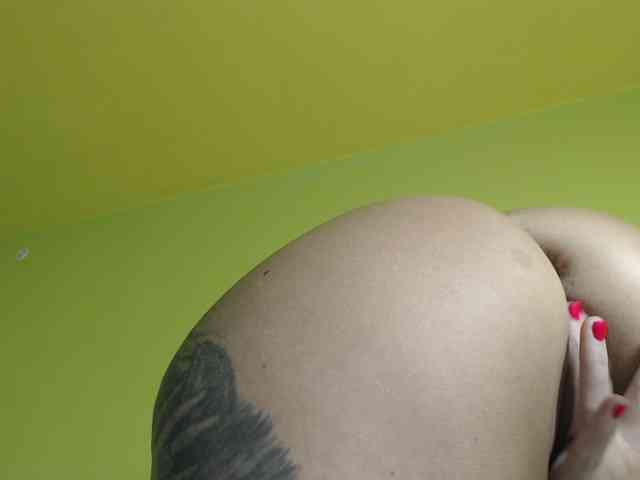 Caramellaa webcam