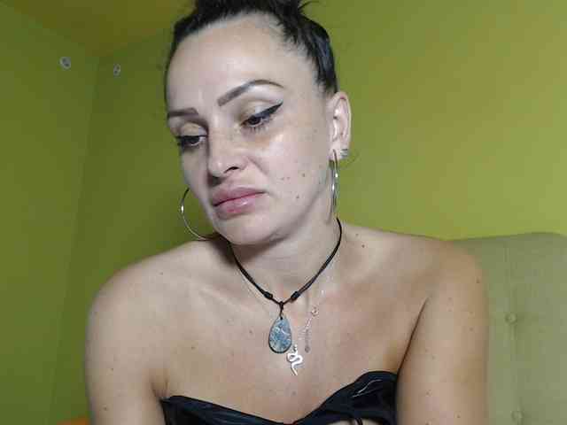 Caramellaa webcam