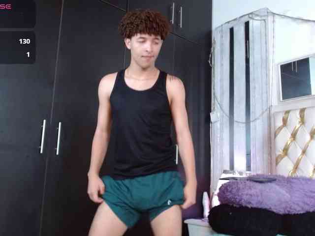 ian-smith Sex Cam Show