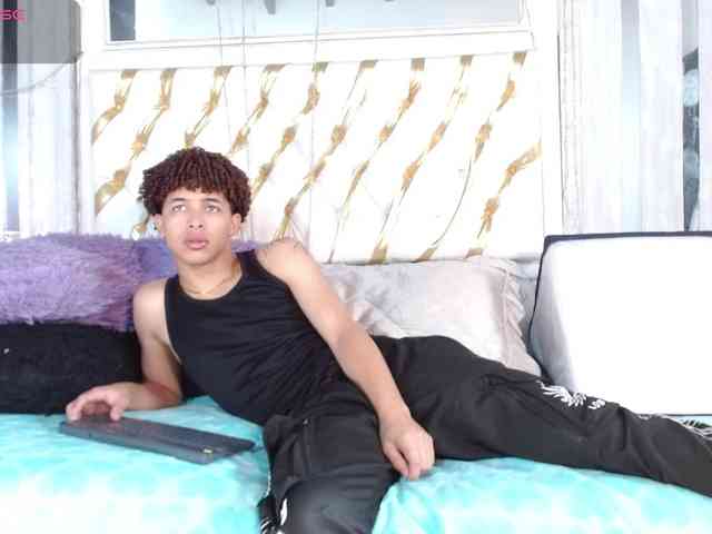 ian-smith Sex Cam Show