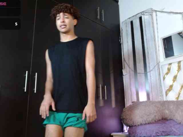 ian-smith Sex Cam Show