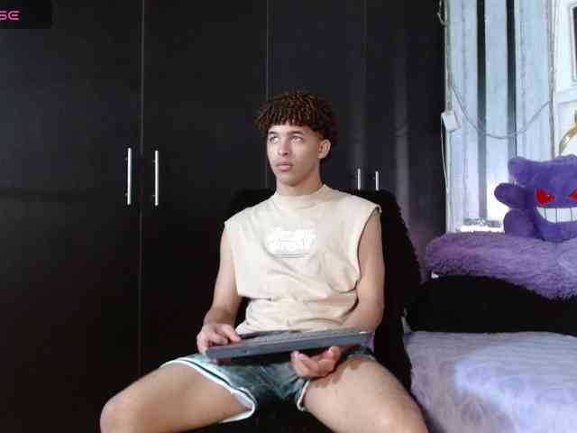 ian-smith Sex Cam Show
