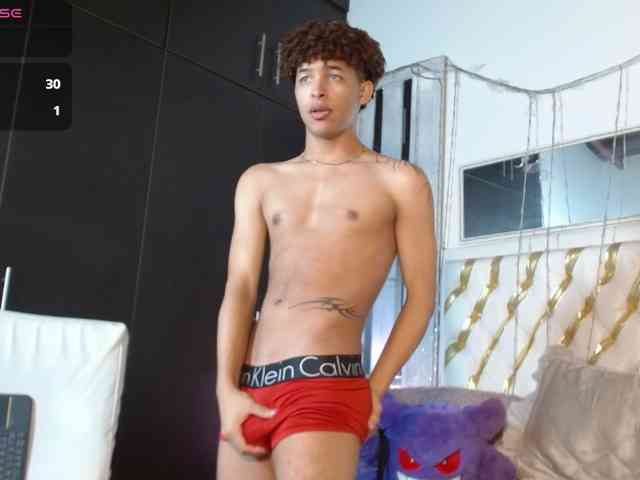 ian-smith Sex Cam Show