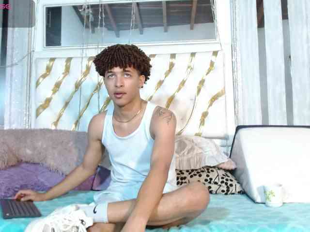 ian-smith Sex Cam Show