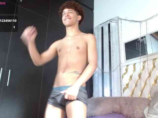 ian-smith Sex Cam Show