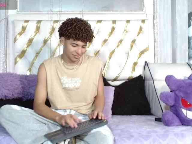 ian-smith Sex Cam Show