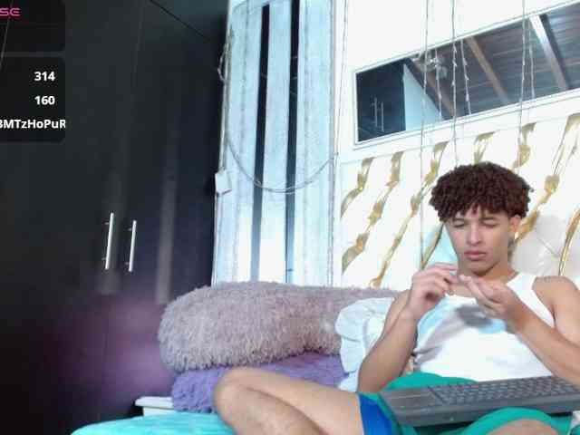 ian-smith Sex Cam Show