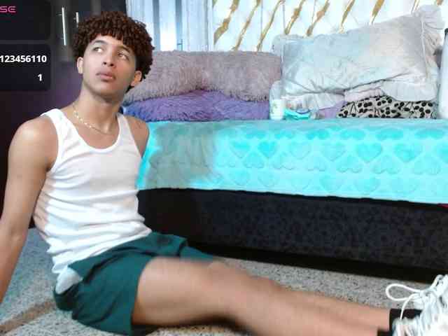 ian-smith Sex Cam Show