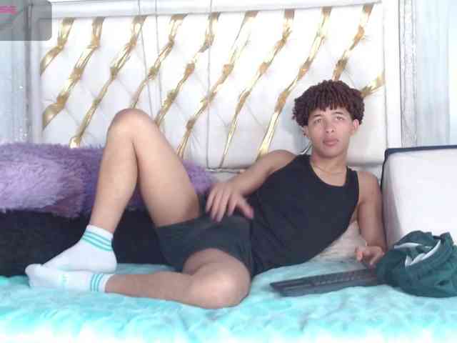 ian-smith Sex Cam Show
