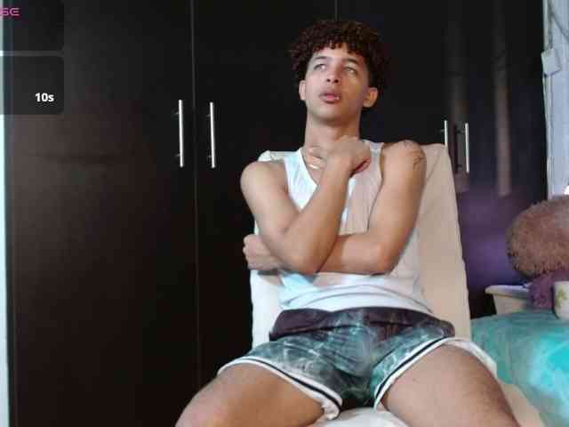 ian-smith Sex Cam Show