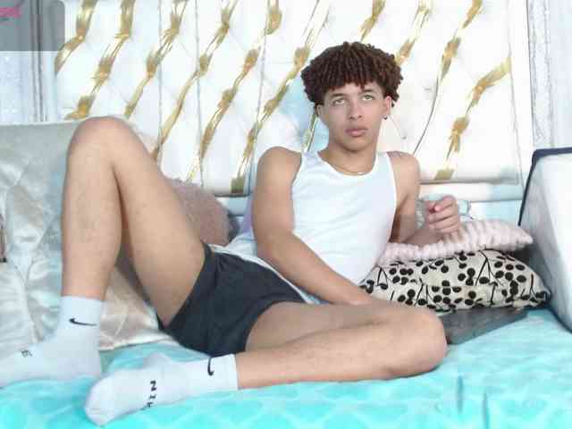 ian-smith Sex Cam Show