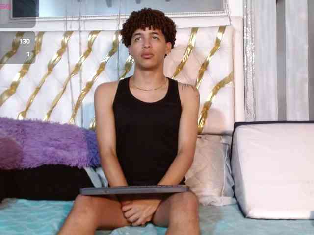 ian-smith Sex Cam Show