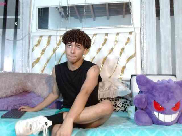 ian-smith Sex Cam Show