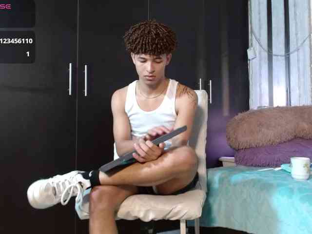 ian-smith Sex Cam Show