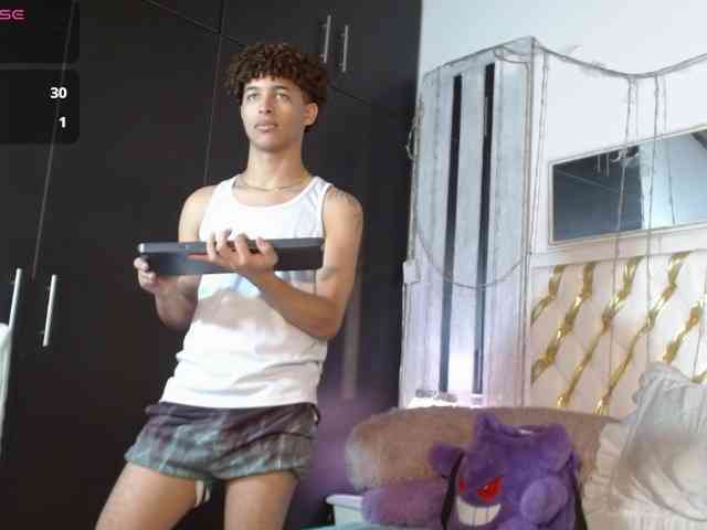 ian-smith Sex Cam Show