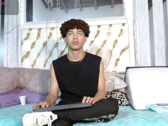 ian-smith Sex Cam Show
