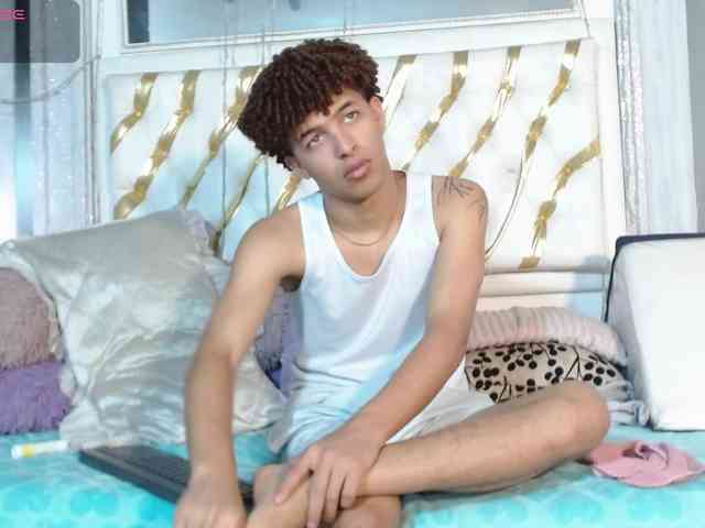ian-smith Sex Cam Show